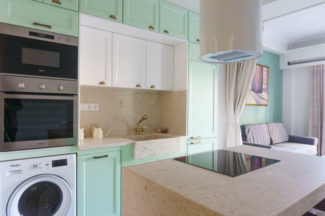 Apartamento Tiffany'S Luxury 2Br With Acropolis View Atenas Exterior foto